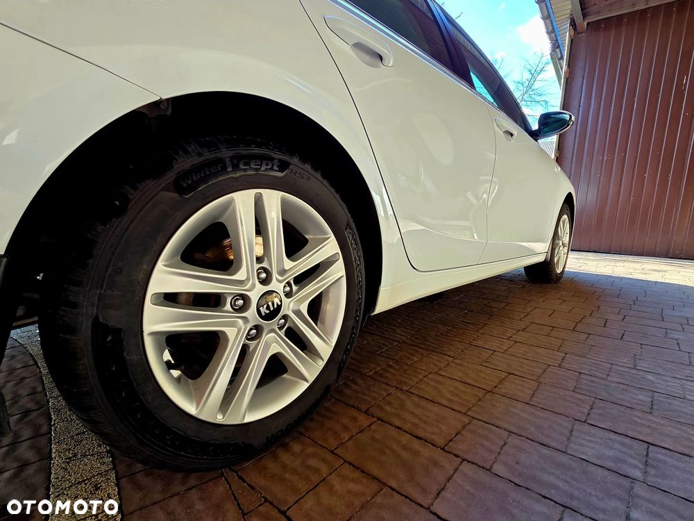 Kia Ceed 1.6 CRDi SCR M - 7