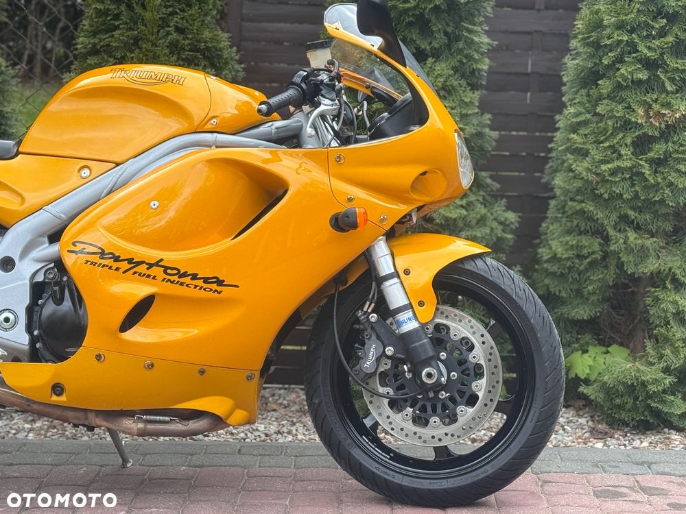 Triumph Daytona - 15