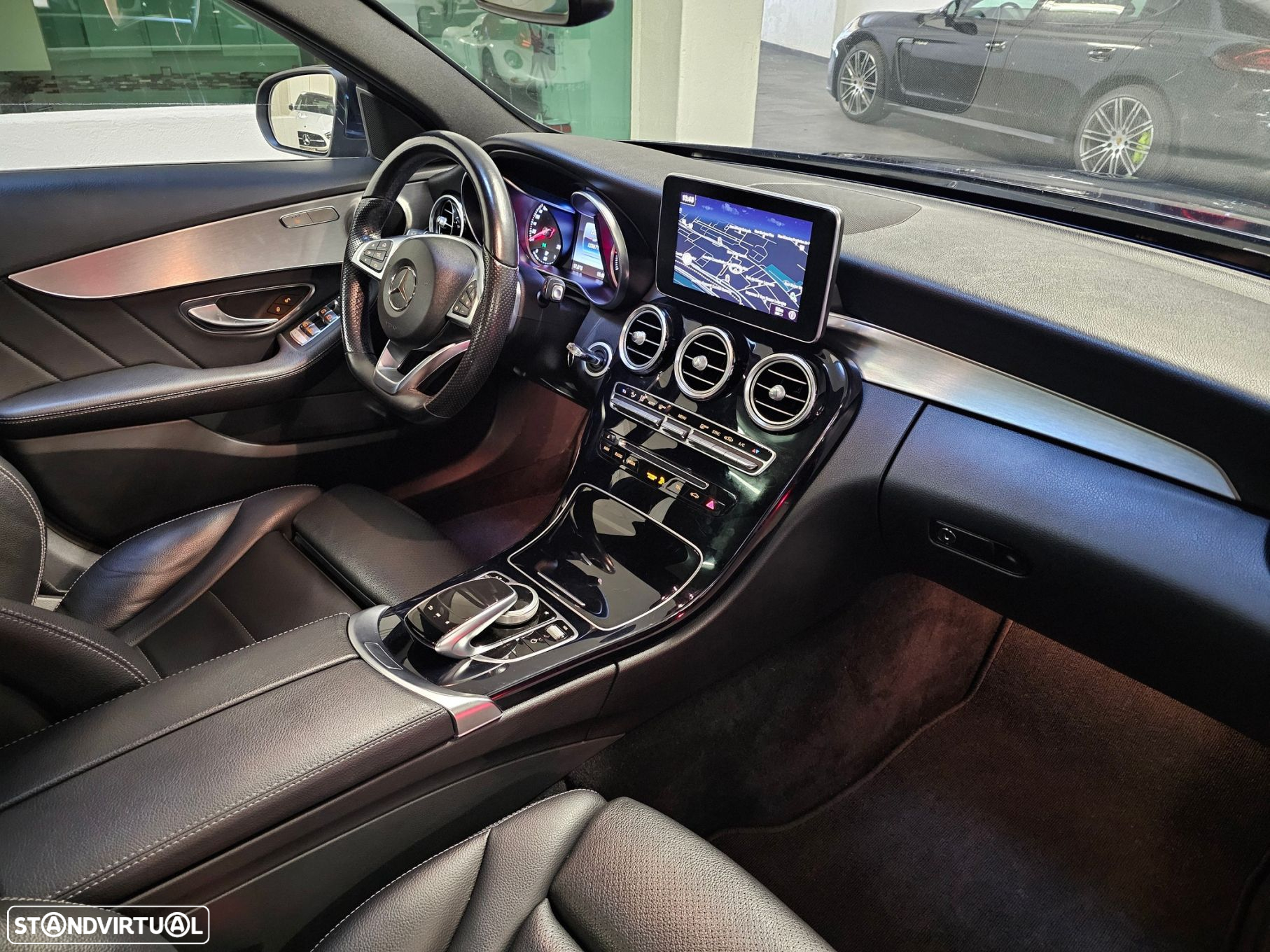 Mercedes-Benz C 300 h AMG Line - 12