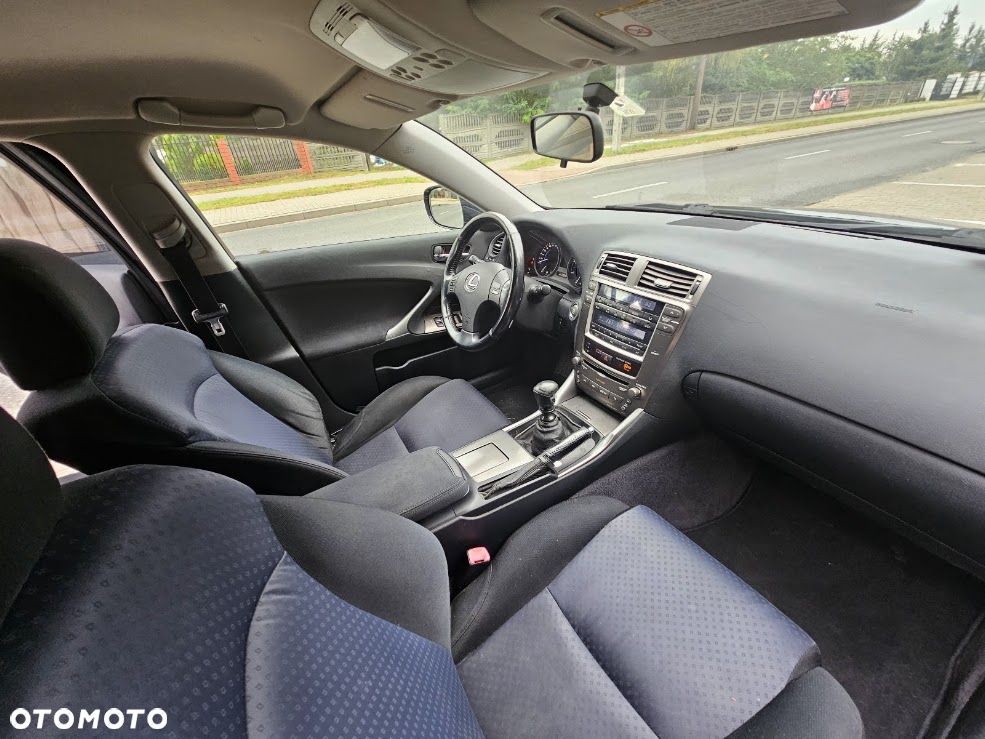 Lexus IS 220 D Classic + - 7