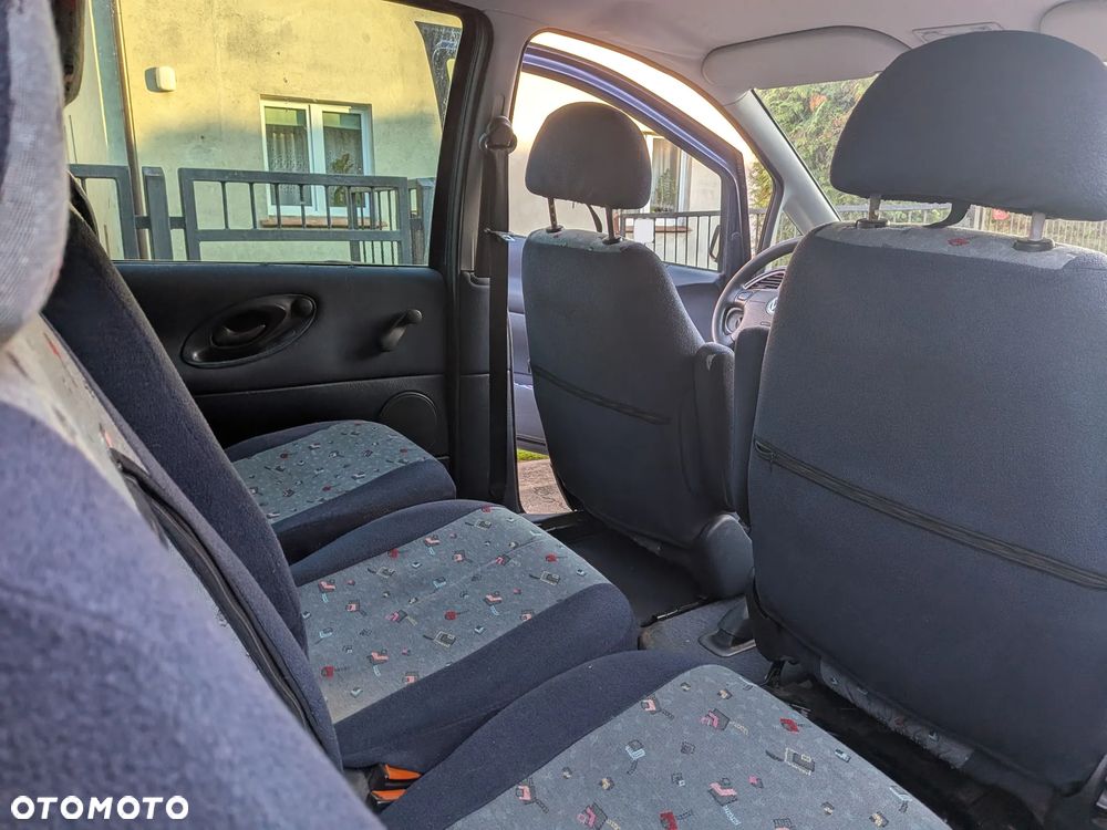Volkswagen Sharan 1.9 TDI Basis - 14