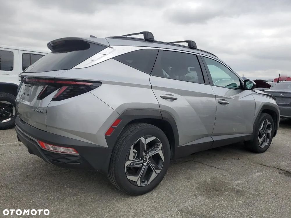 Hyundai Tucson - 4