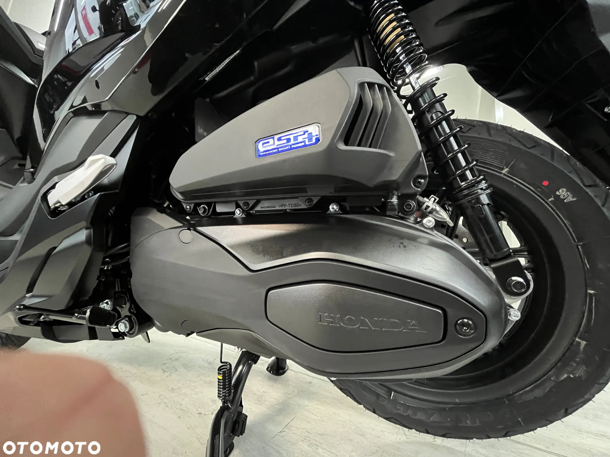 Honda NSS - 11