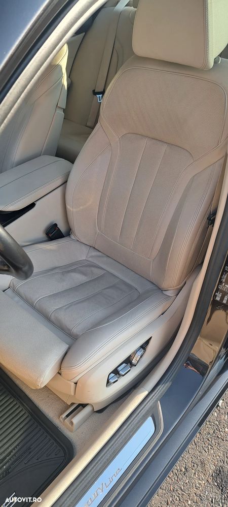 BMW Seria 5 520d Aut. Luxury Line - 10