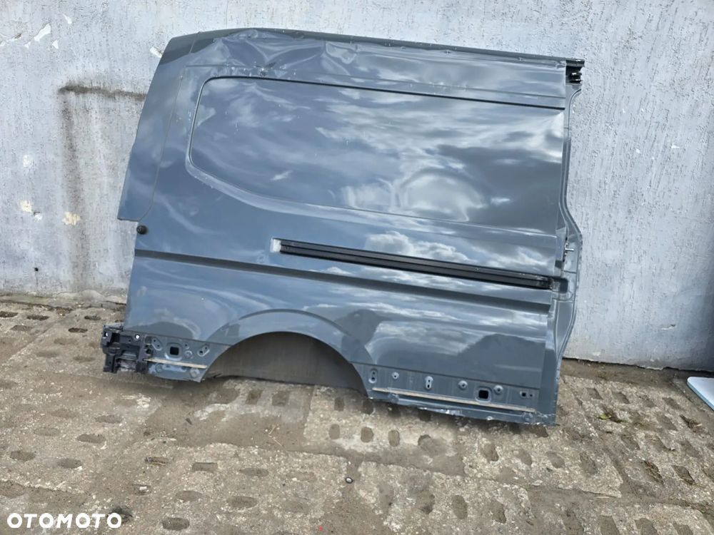 Renault Master V błotnik prawy tył