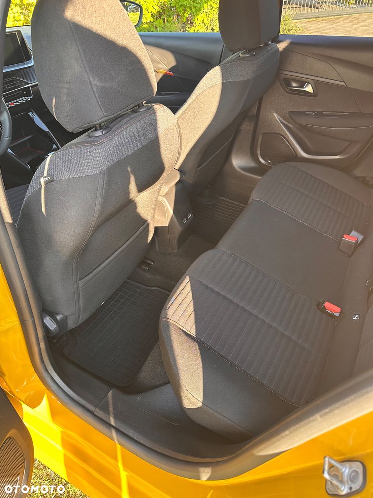 Peugeot 208 1.2 PureTech Active S&S EAT8 - 17