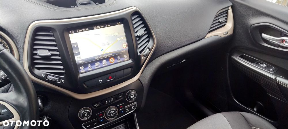 Jeep Cherokee 2.0 Multijet Longitude - 32