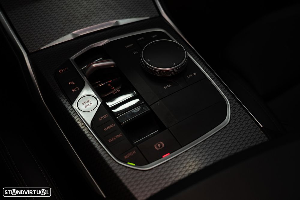 BMW 320 e Pack Desportivo M Auto - 15