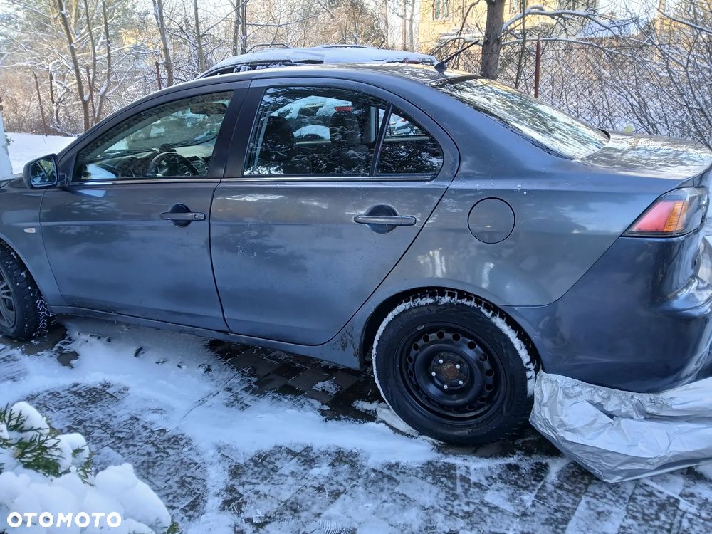 Mitsubishi Lancer 1.5 Inform - 3