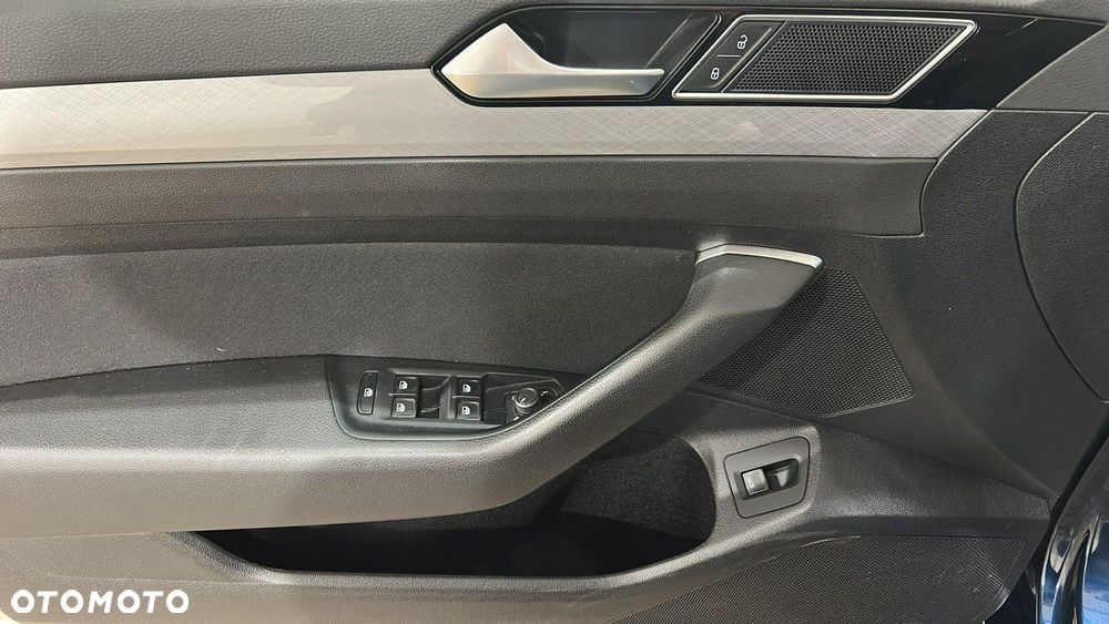 Volkswagen Passat 1.5 TSI EVO Business - 13