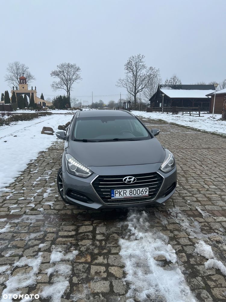 Hyundai i40 Kombi blue 1.7 CRDi DCT Premium - 25