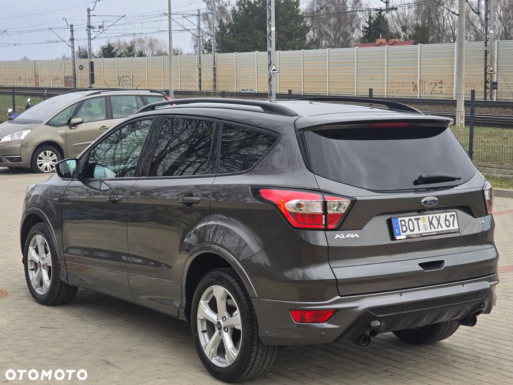 Ford Kuga 2.0 TDCi 4x4 ST-Line - 40