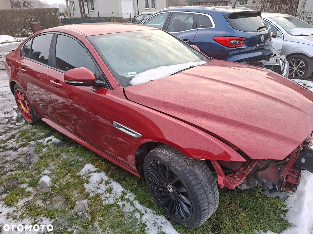Jaguar XE 20d R-Sport - 4