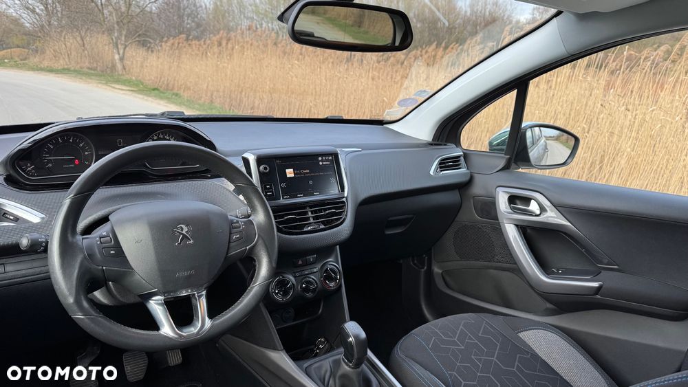 Peugeot 2008 - 11