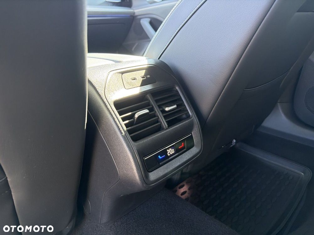 Volkswagen Passat Variant 2.0 TDI SCR Business DSG - 27