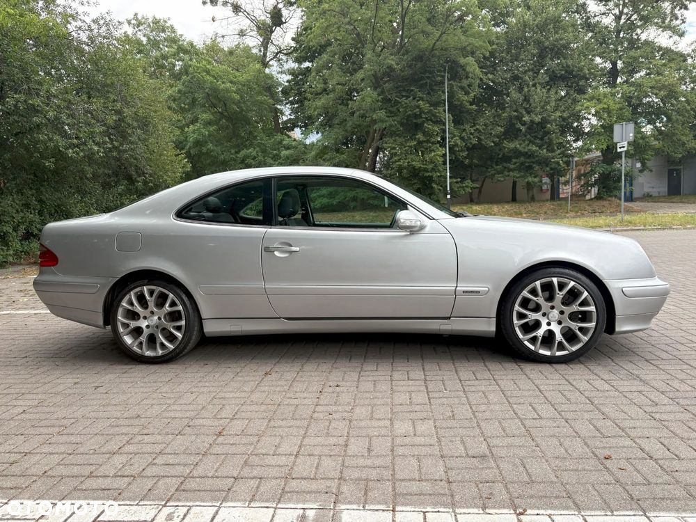 Mercedes-Benz CLK - 6