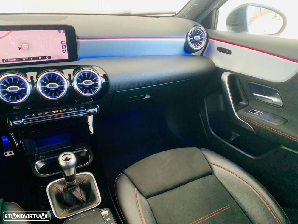 Mercedes-Benz A 180 Limousine d AMG Line - 42