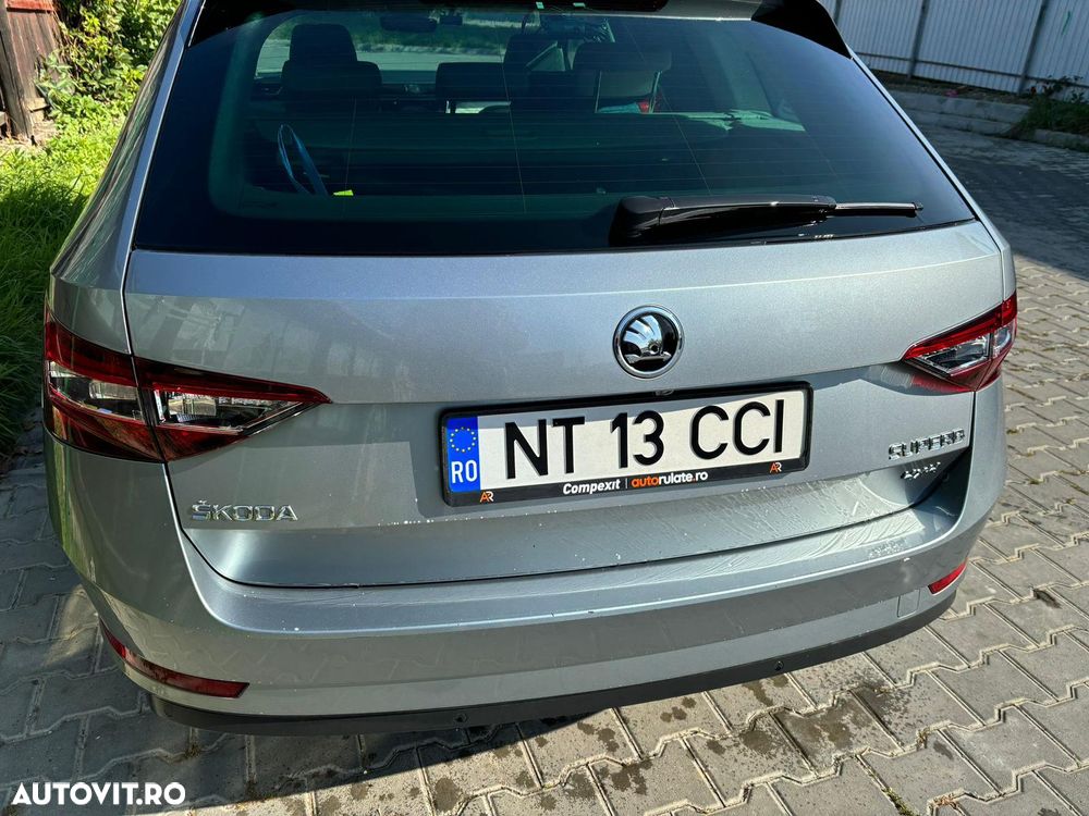 Skoda Superb 2.0 TDI 4X4 DSG Style - 4