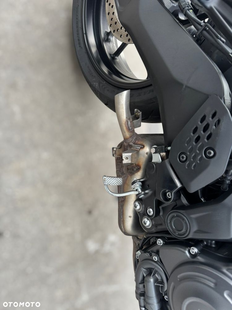 Yamaha MT - 17