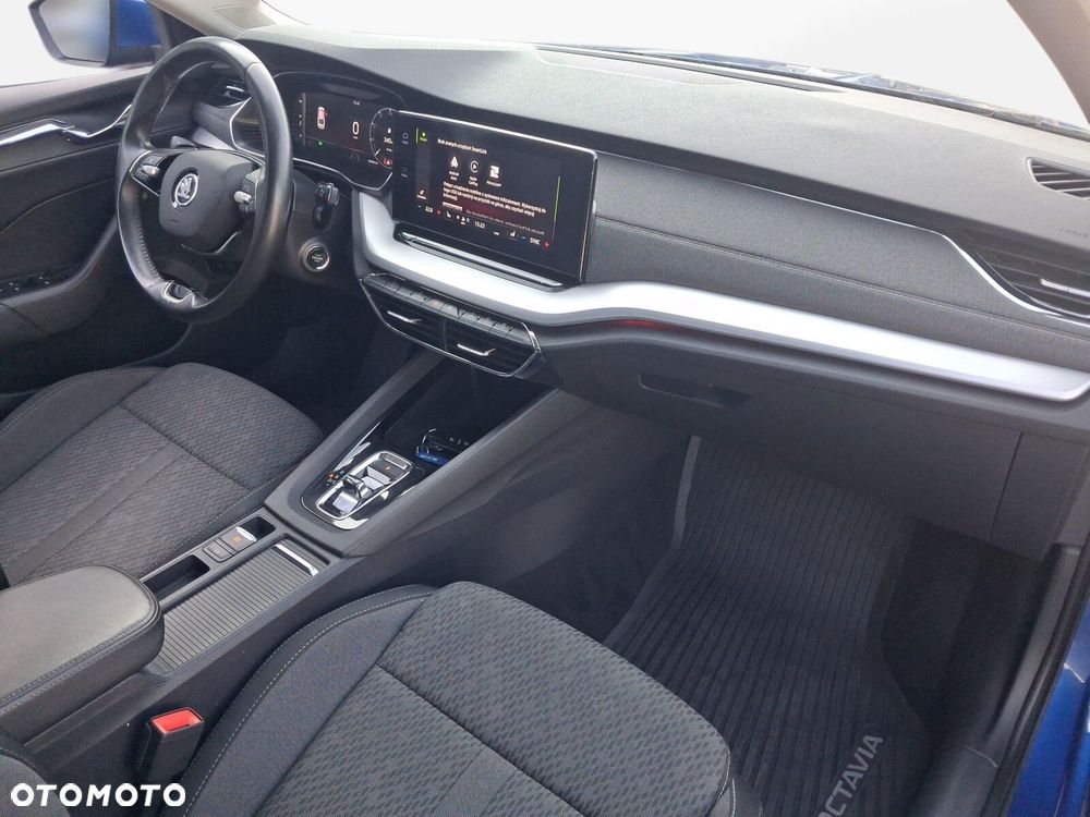Skoda Octavia 2.0 TDI Style DSG - 23