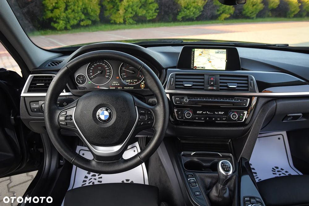 BMW Seria 3 - 38
