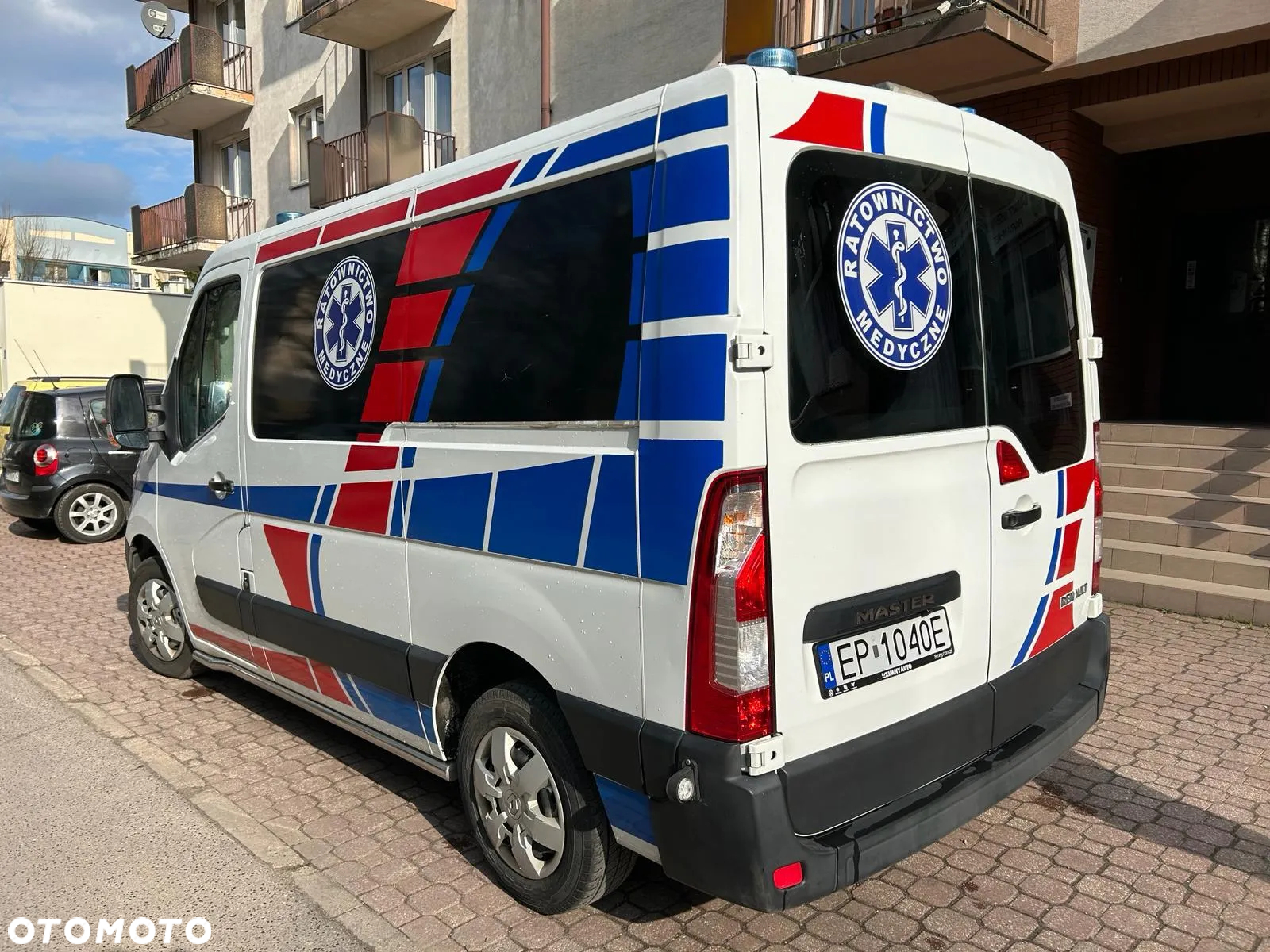 Renault Master Karetka Ambulans - 4