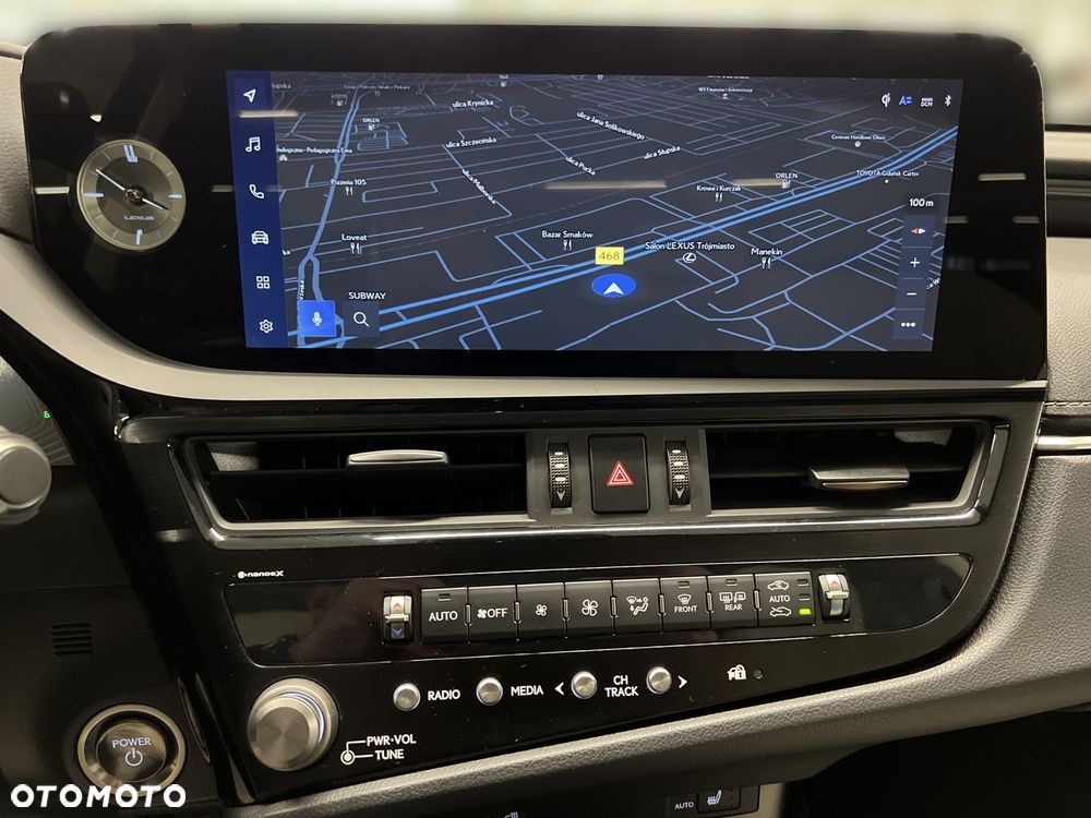 Lexus ES 300h Business Edition - 26