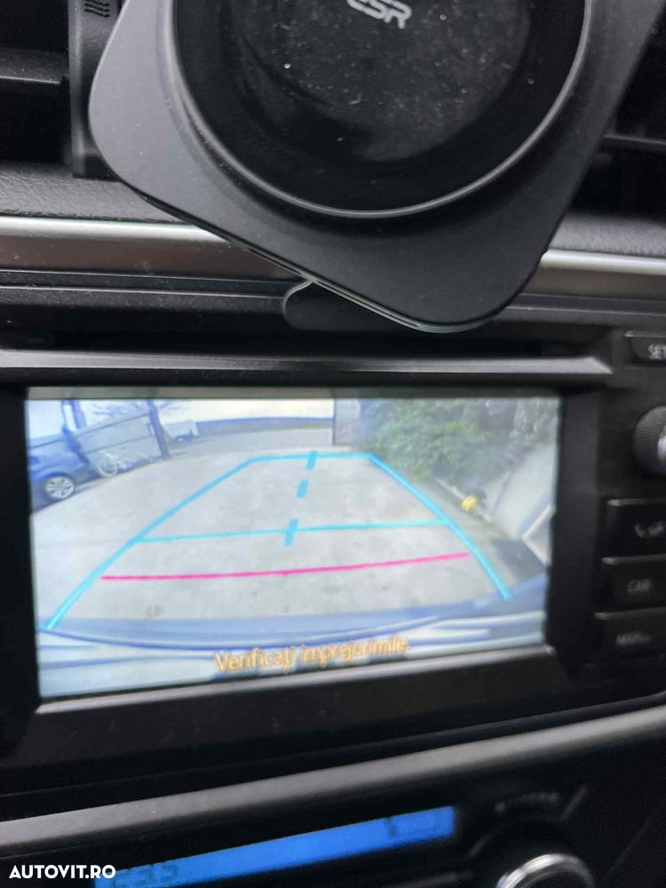 Toyota Auris 1.8 L VVT-i TS Hybrid Sol+ - 8