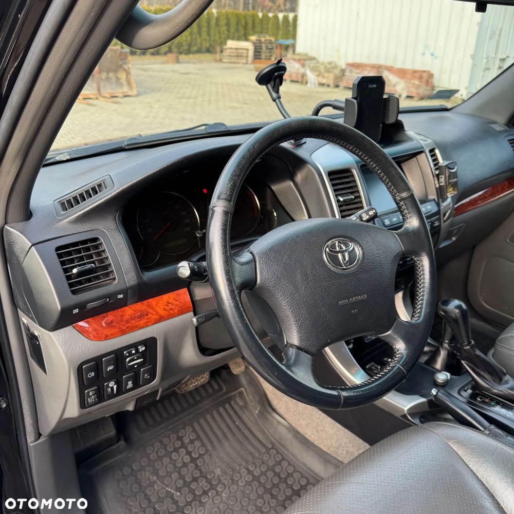 Toyota Land Cruiser - 8