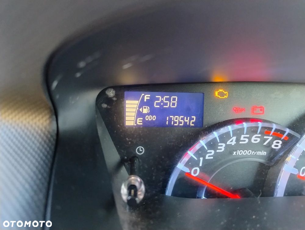 Daihatsu Materia 1.5 - 8