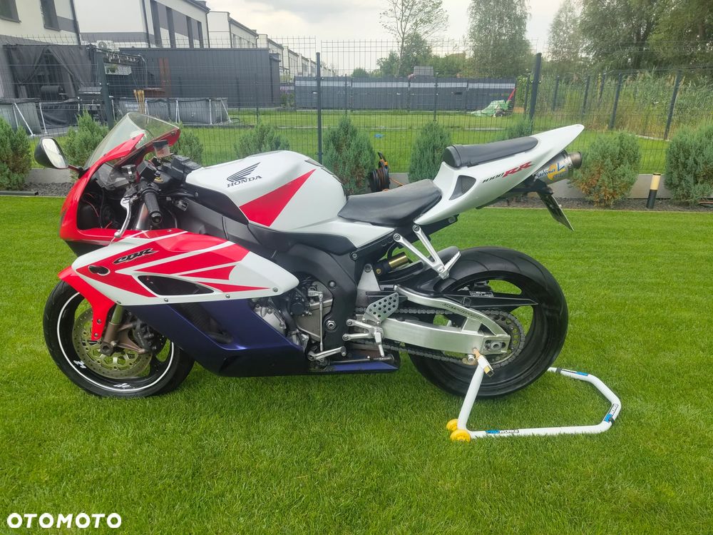 Honda CBR - 9