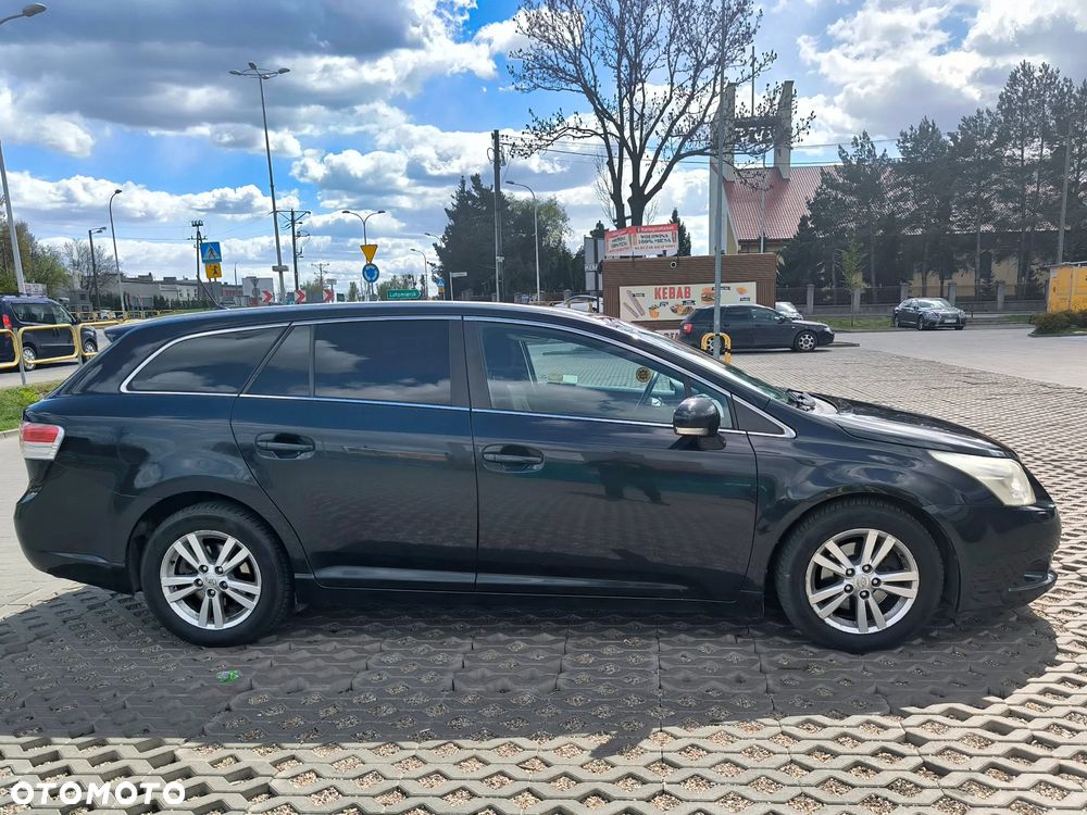 Toyota Avensis 2.0 D-4D Sol - 3