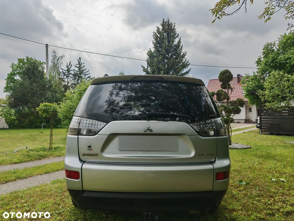 Mitsubishi Outlander 2.0 DID Instyle - 10