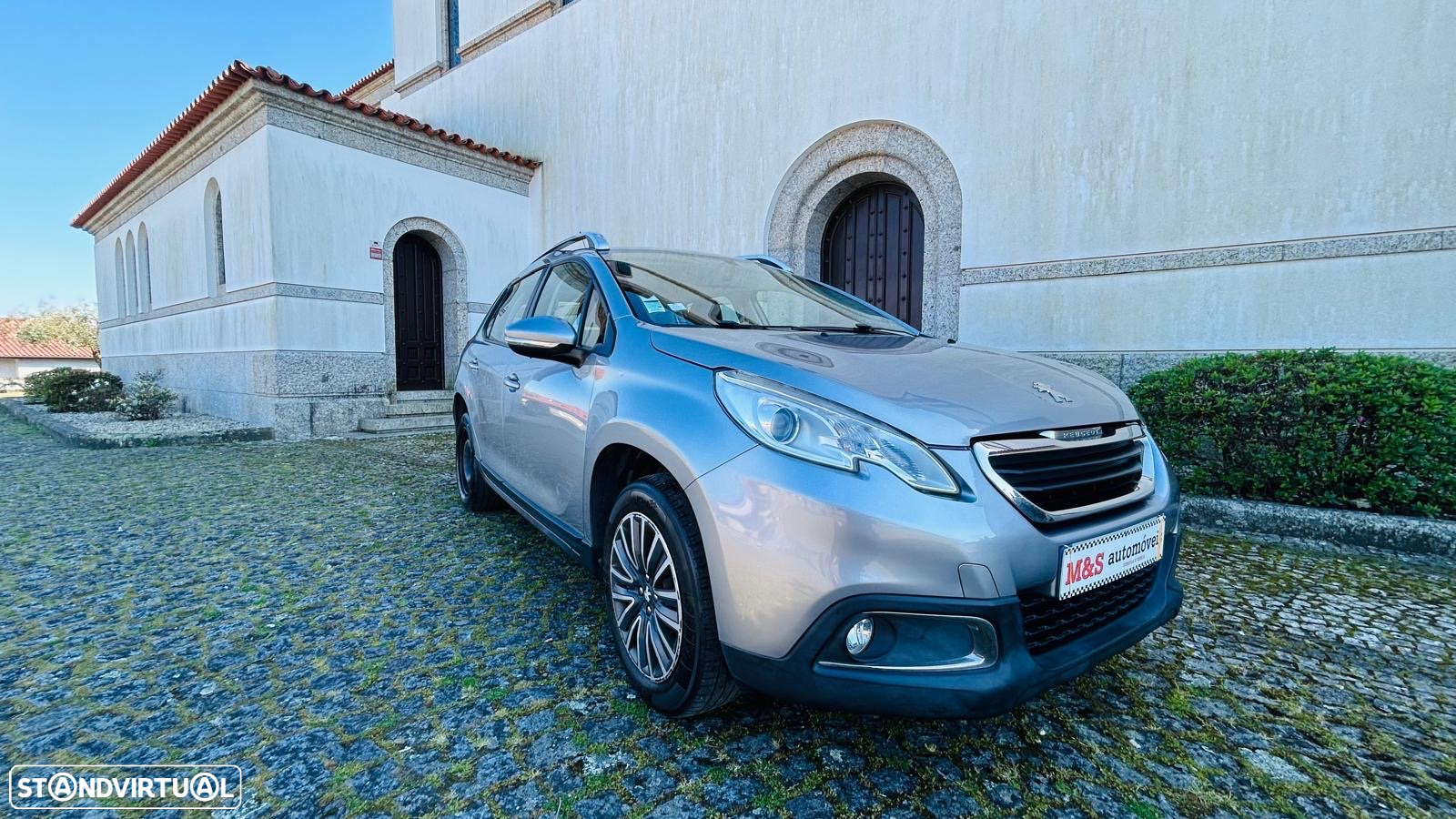 Peugeot 2008 1.2 PureTech Allure - 3