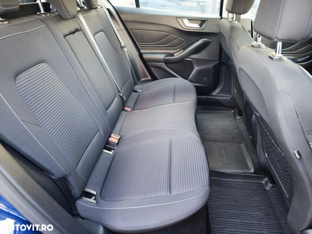 Ford Focus 2.0 EcoBlue Titanium - 12