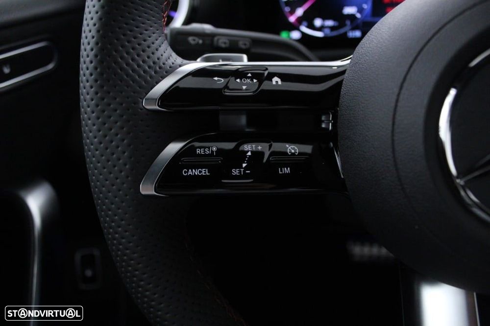 Mercedes-Benz A 250 e AMG Line - 22