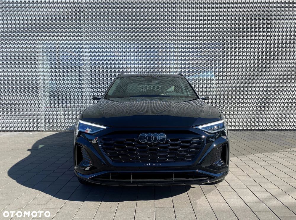 Audi Q8 e-tron 55 Quattro S Line - 8