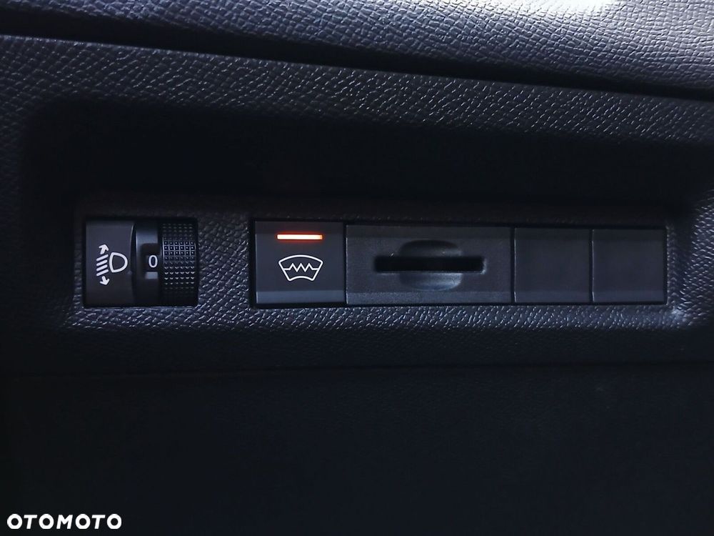 Peugeot 308 1.2 PureTech Allure S&S EAT8 - 19