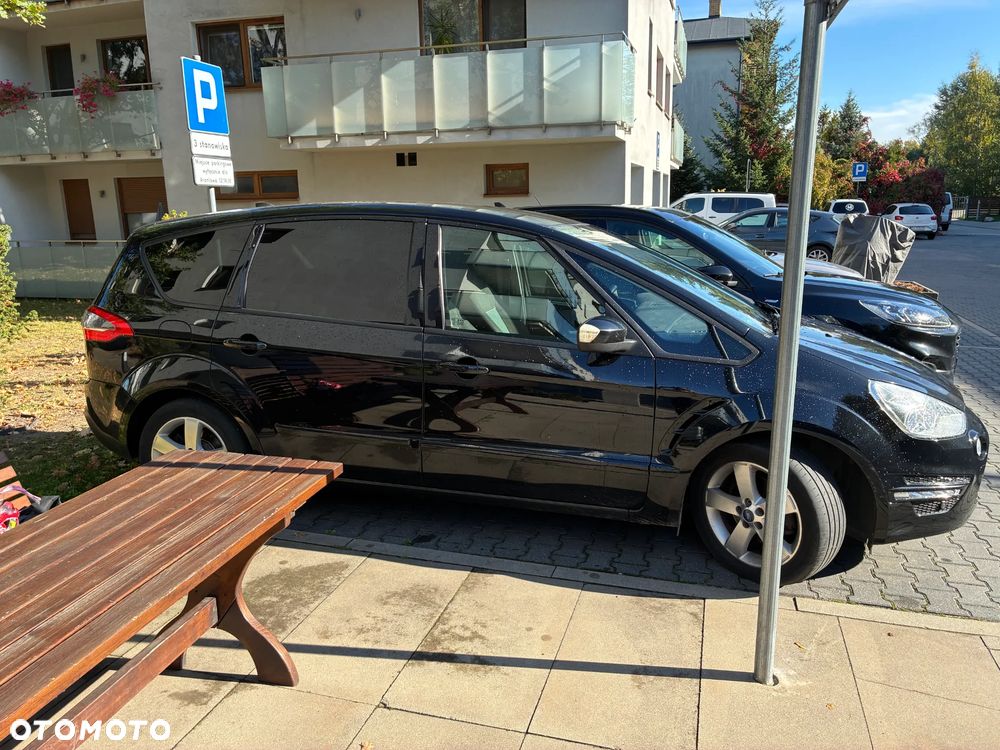 Ford S-Max - 12