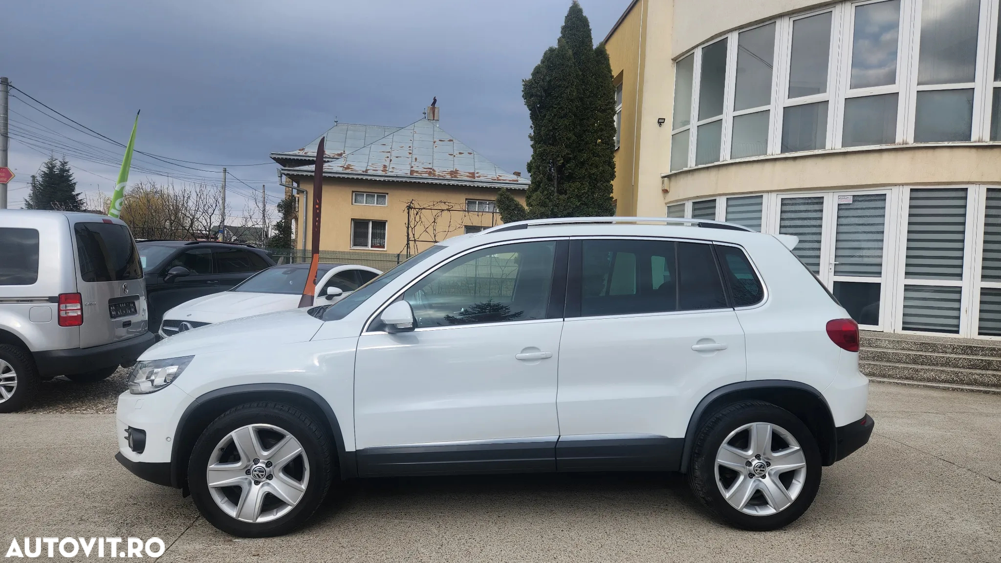 Volkswagen Tiguan 2.0 TDI DPF 4Motion BlueMotion Technology DSG Exclusive - 11