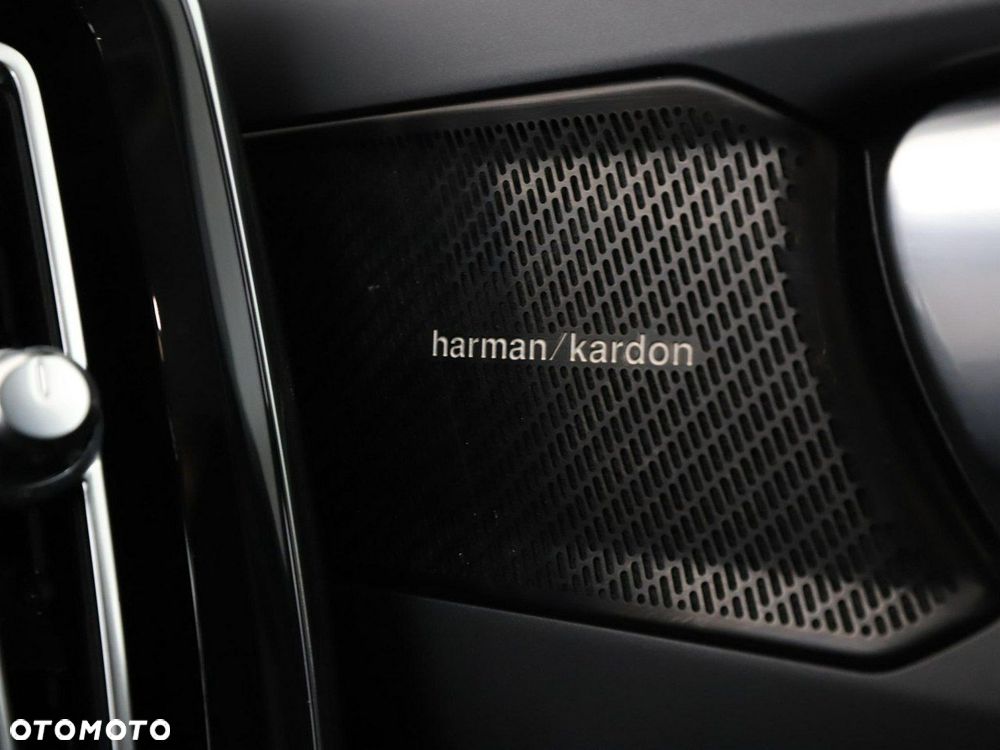 Volvo XC 40 T3 Momentum Pro - 37