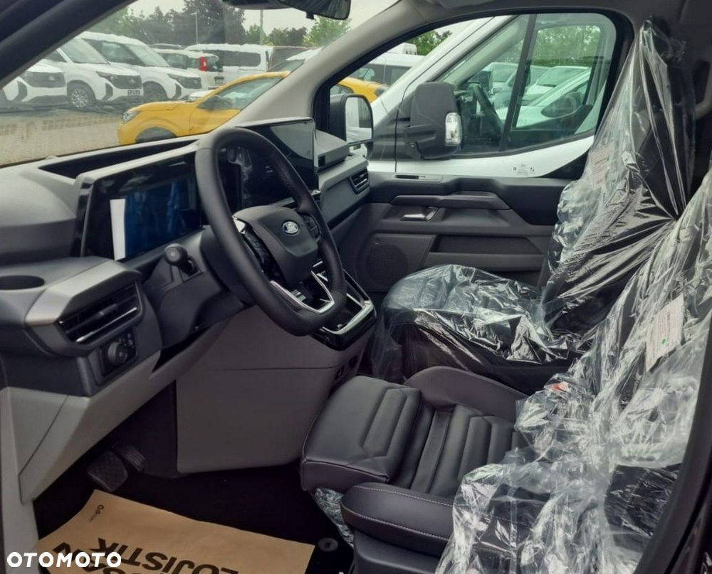 Ford Tourneo Custom - 5