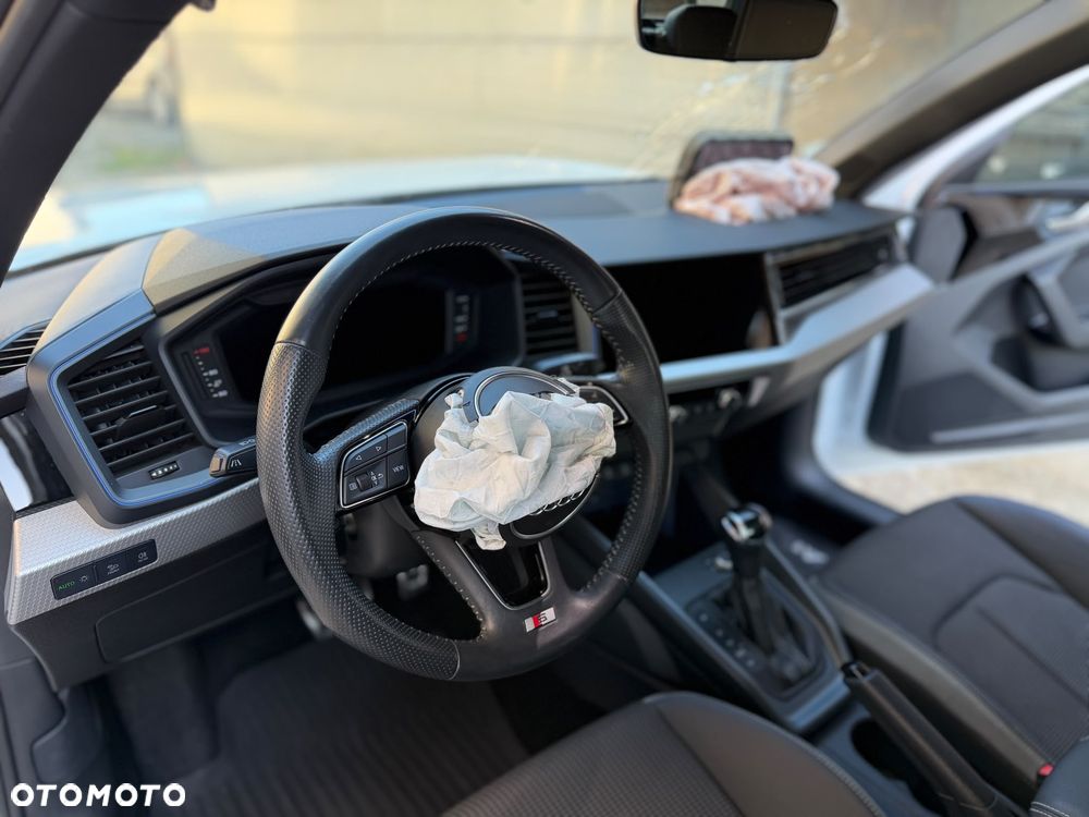 Audi A1 Sportback 35 TFSI S-Line S tronic - 4