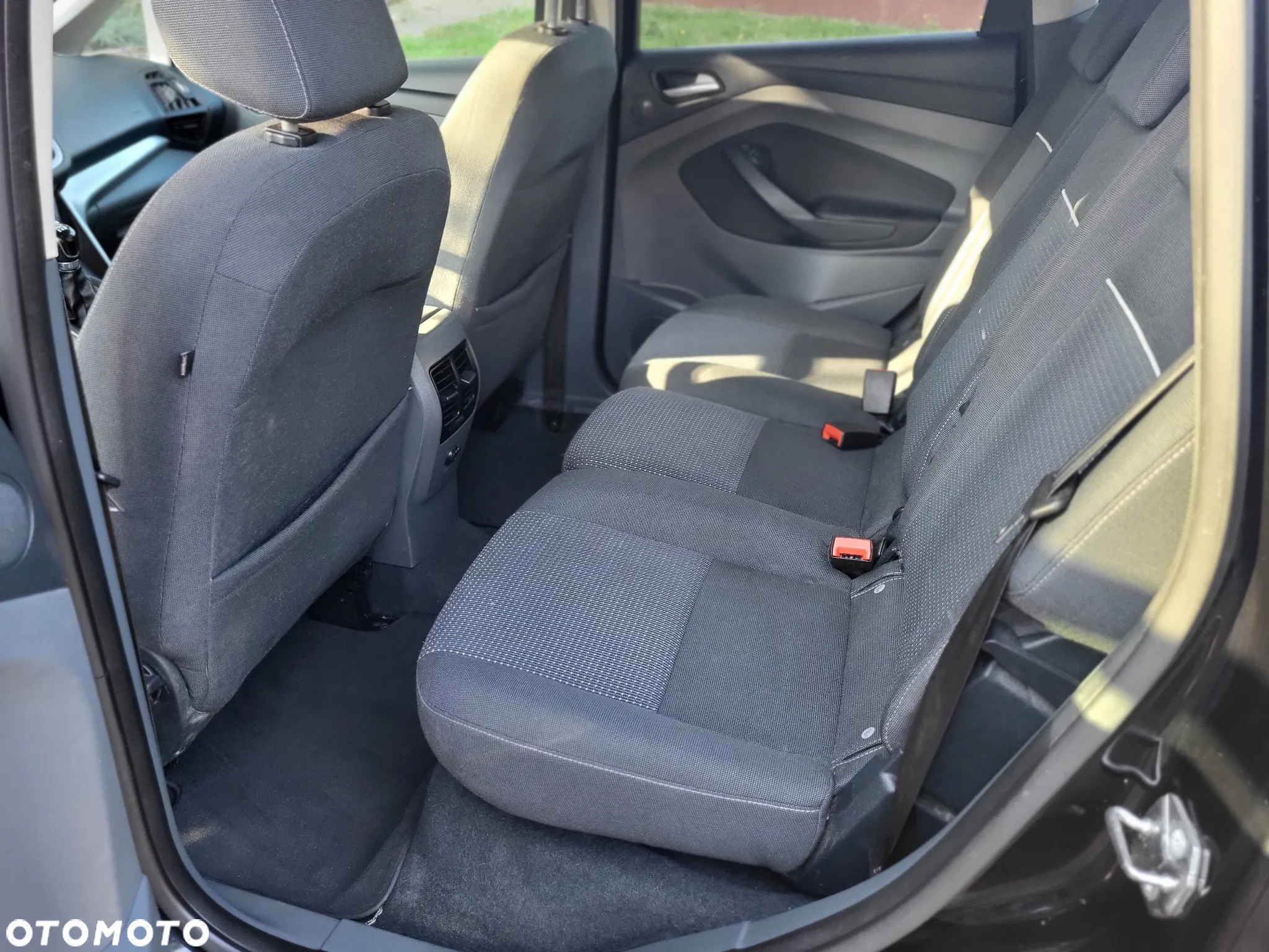 Ford C-MAX 1.6 Ti-VCT Champions Edition - 14