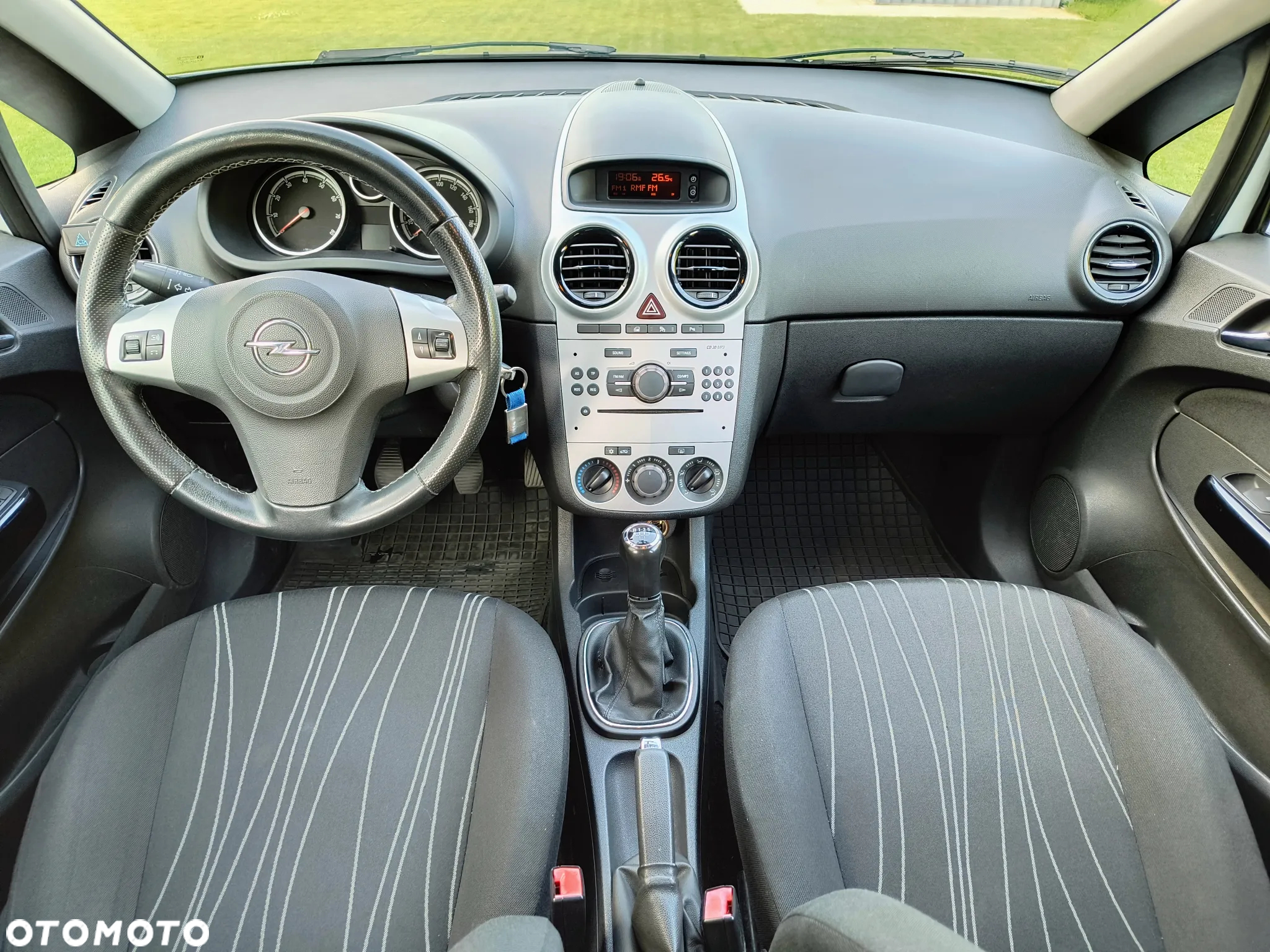 Opel Corsa 1.4 16V Enjoy - 5