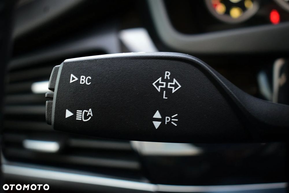 BMW X5 xDrive50i Sport-Aut - 18