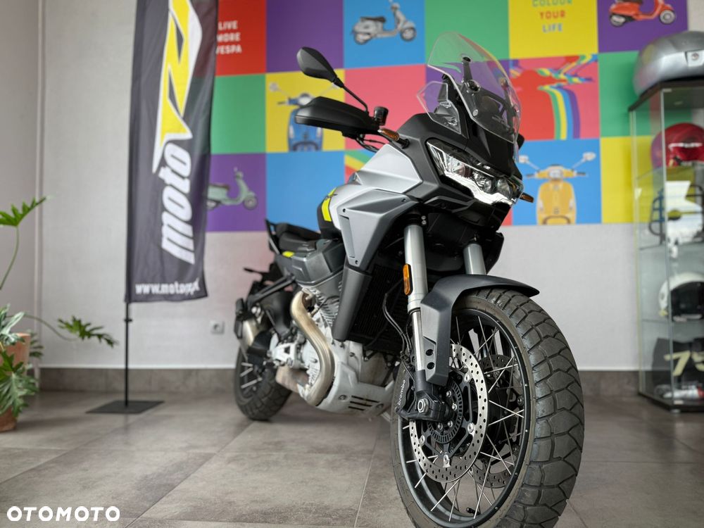 Moto Guzzi Stelvio - 1