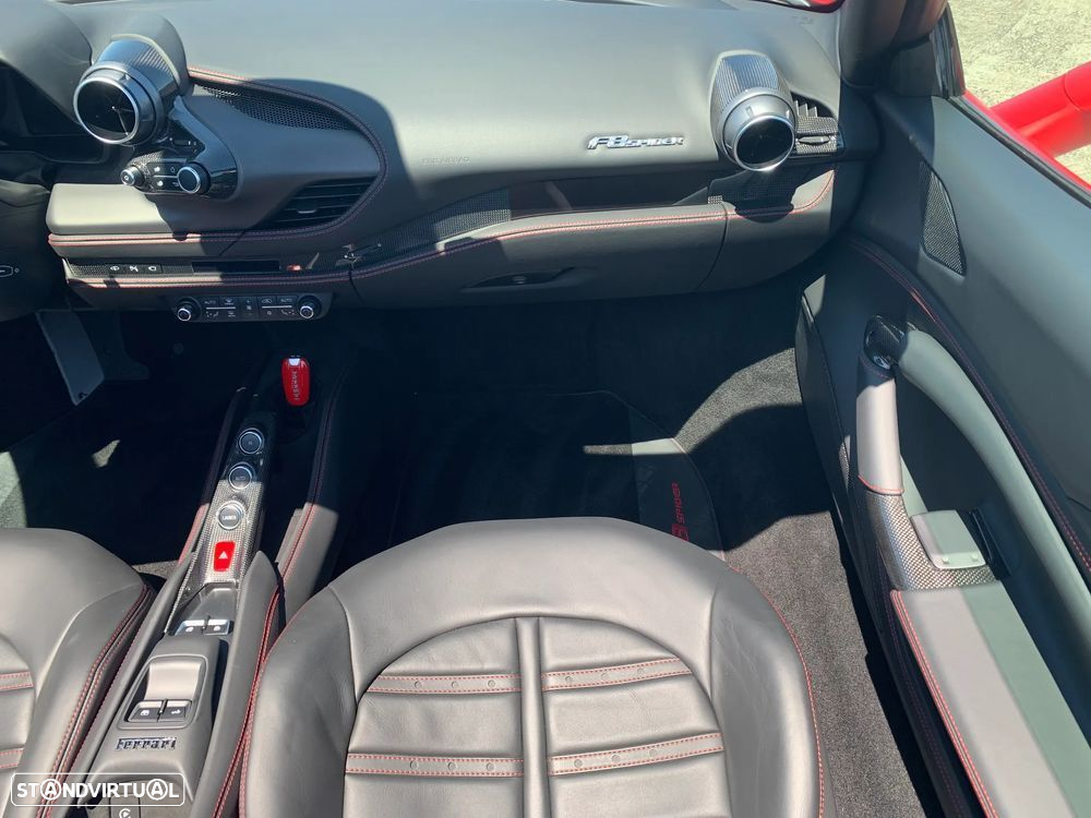 Ferrari F8 Tributo Spider - 34