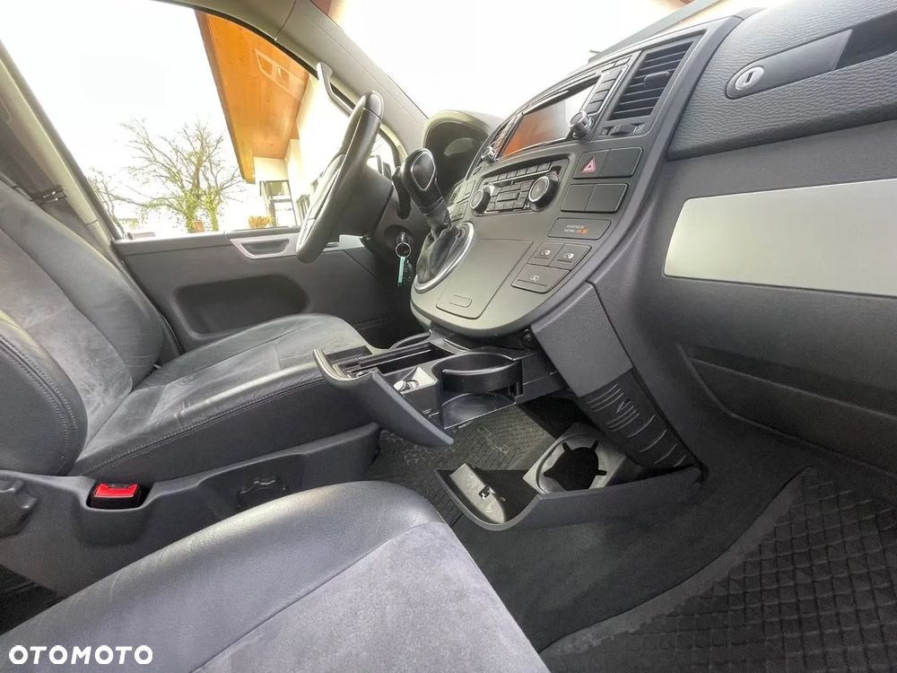 Volkswagen Multivan - 8