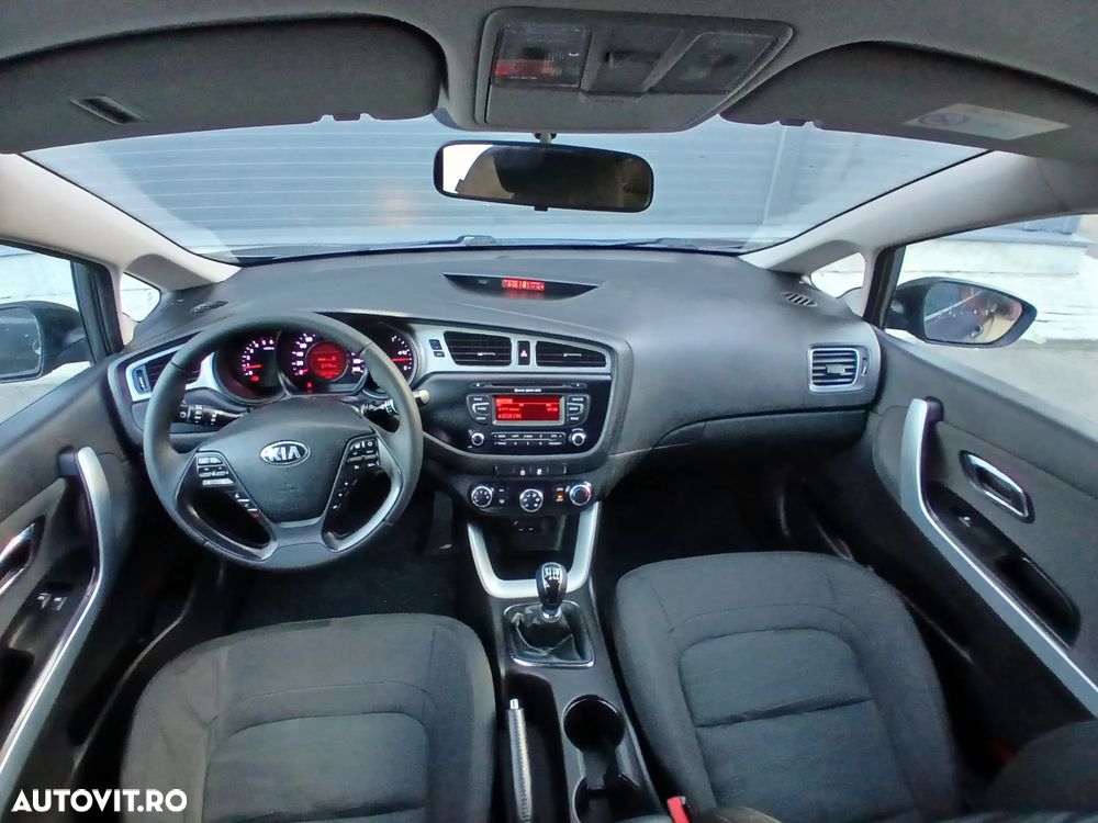 Kia Ceed 1.6 CRDi 115 Edition 7 - 4